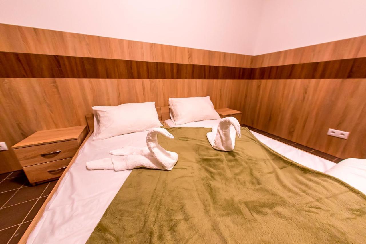 Bed and Breakfast Cvse Clubhaz Es Panzio Cegléd Exteriér fotografie