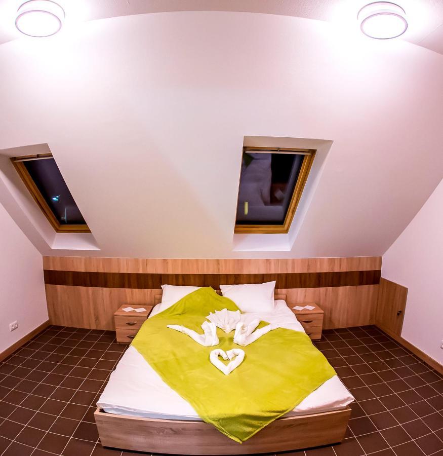 Bed and Breakfast Cvse Clubhaz Es Panzio Cegléd Exteriér fotografie